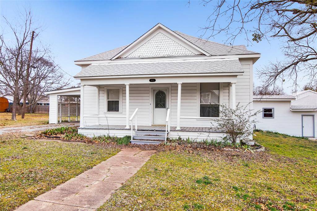 Whitewright, TX 75491,404 N Blanton