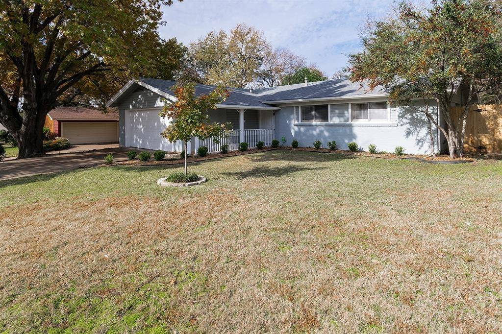 Arlington, TX 76013,1815 Larkspur Drive