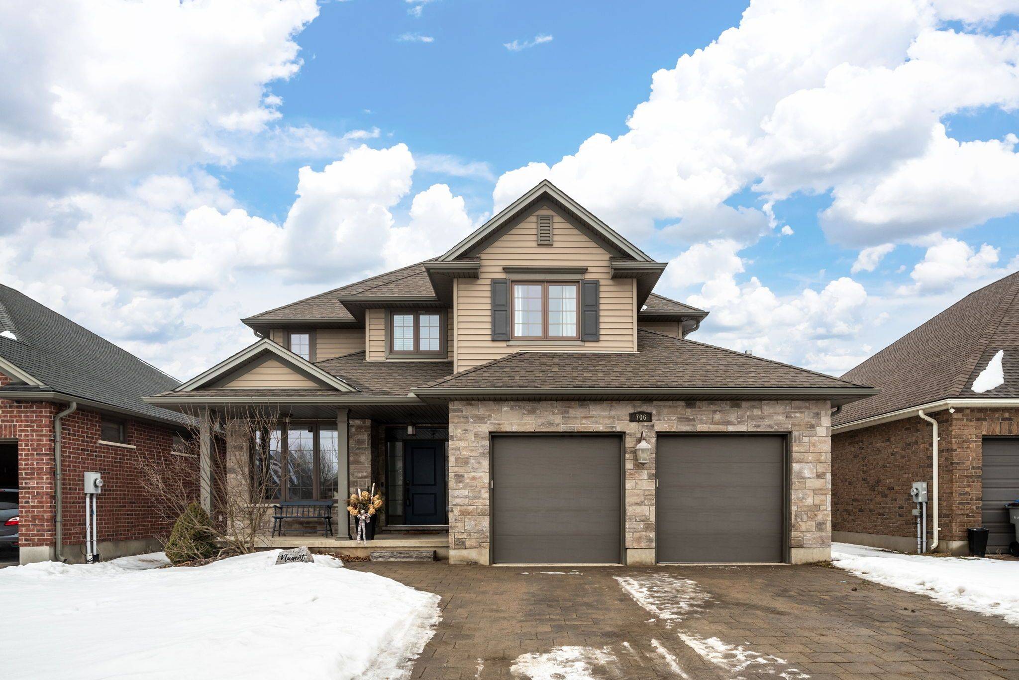 Strathroy-caradoc, ON N0L 1W0,706 Bennett CRES