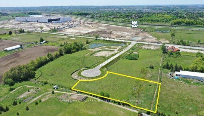 East Gwillimbury, ON L0G 1V0,18879 Woodbine AVE #Lot 4