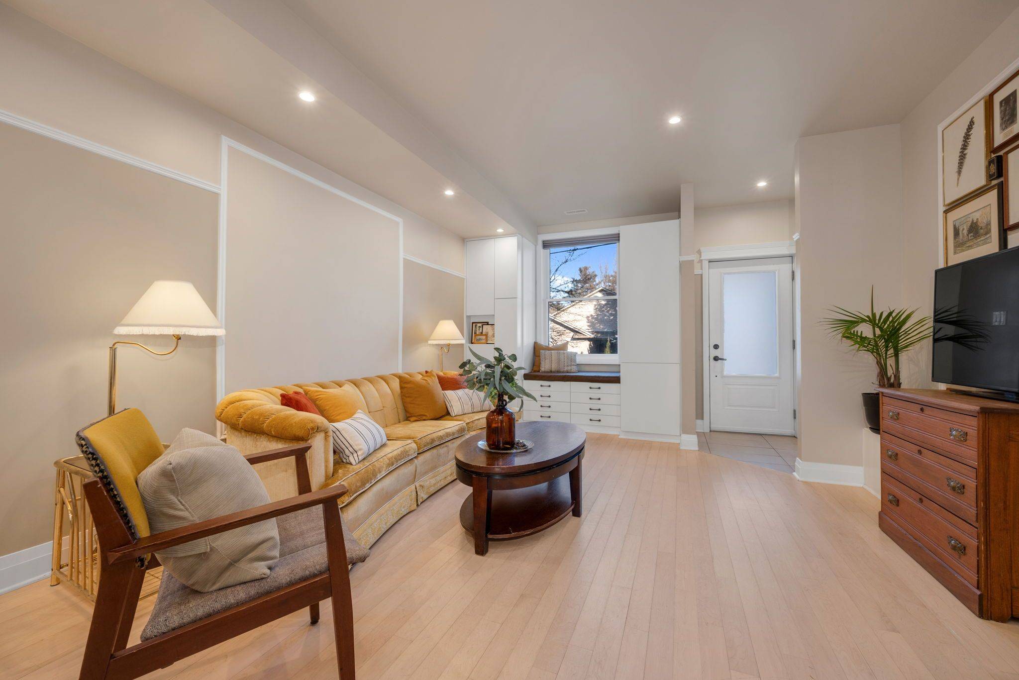 Britannia - Lincoln Heights And Area, ON K2B 5X2,238A Britannia RD