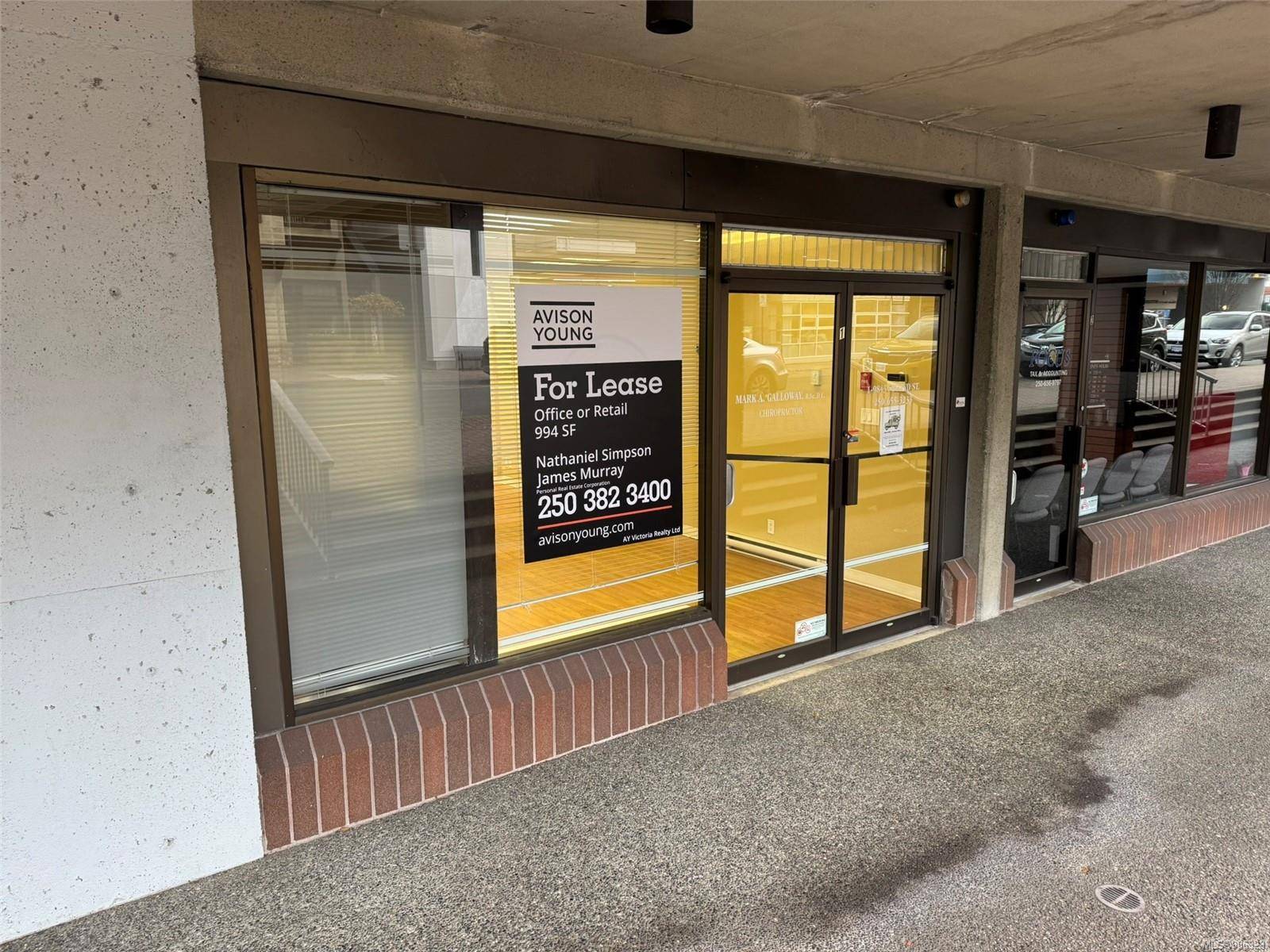 Sidney, BC V8L 3C7,9843 Second St #1