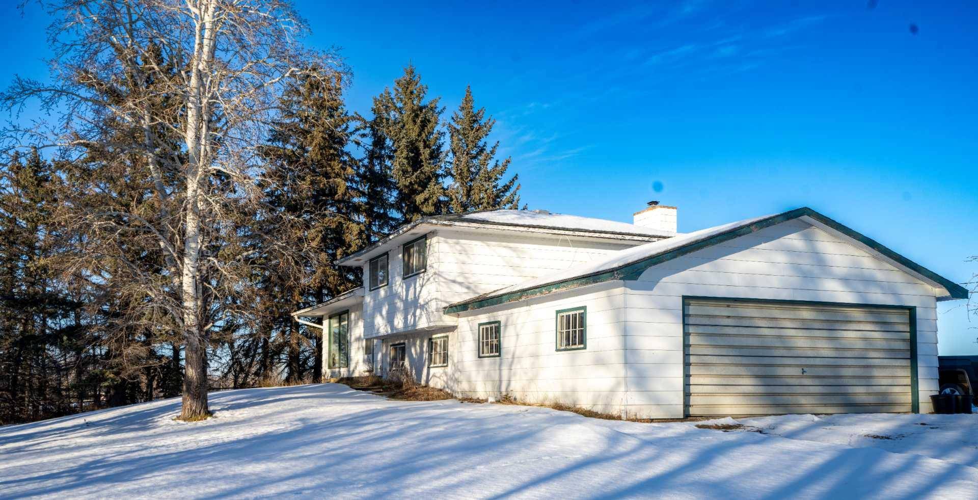 Rural Foothills County, AB T1V 1N3,450270 118th ST E