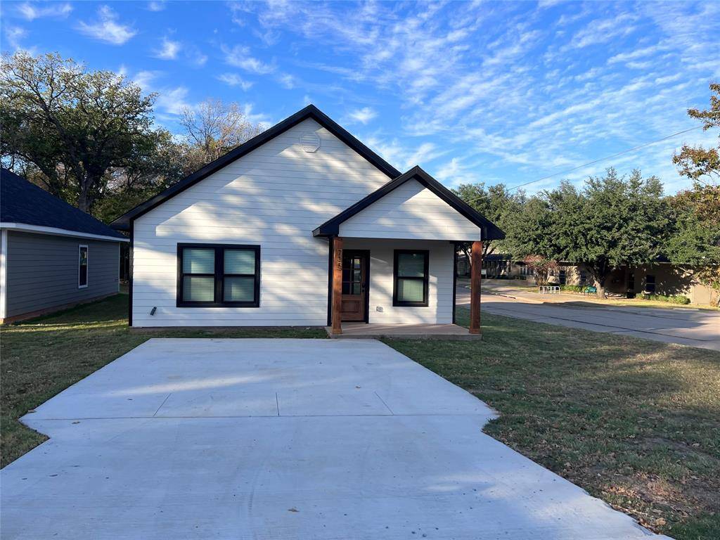 Denison, TX 75021,735 E Gandy Street