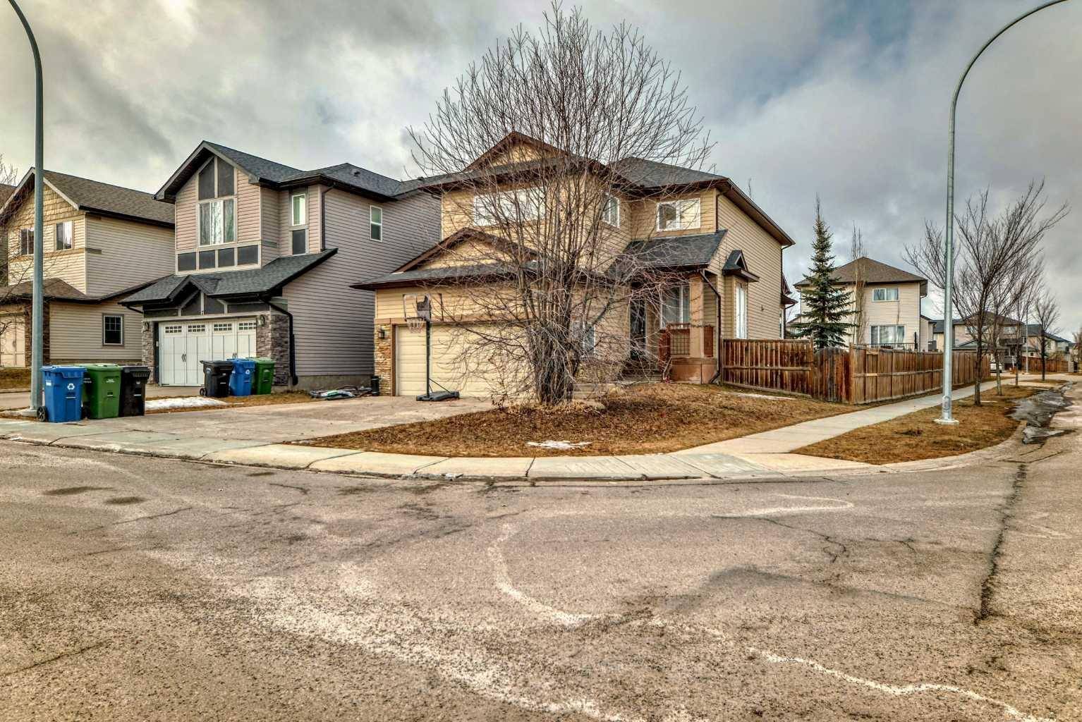 Calgary, AB T3R 0C9,3 Sherwood CRES NW