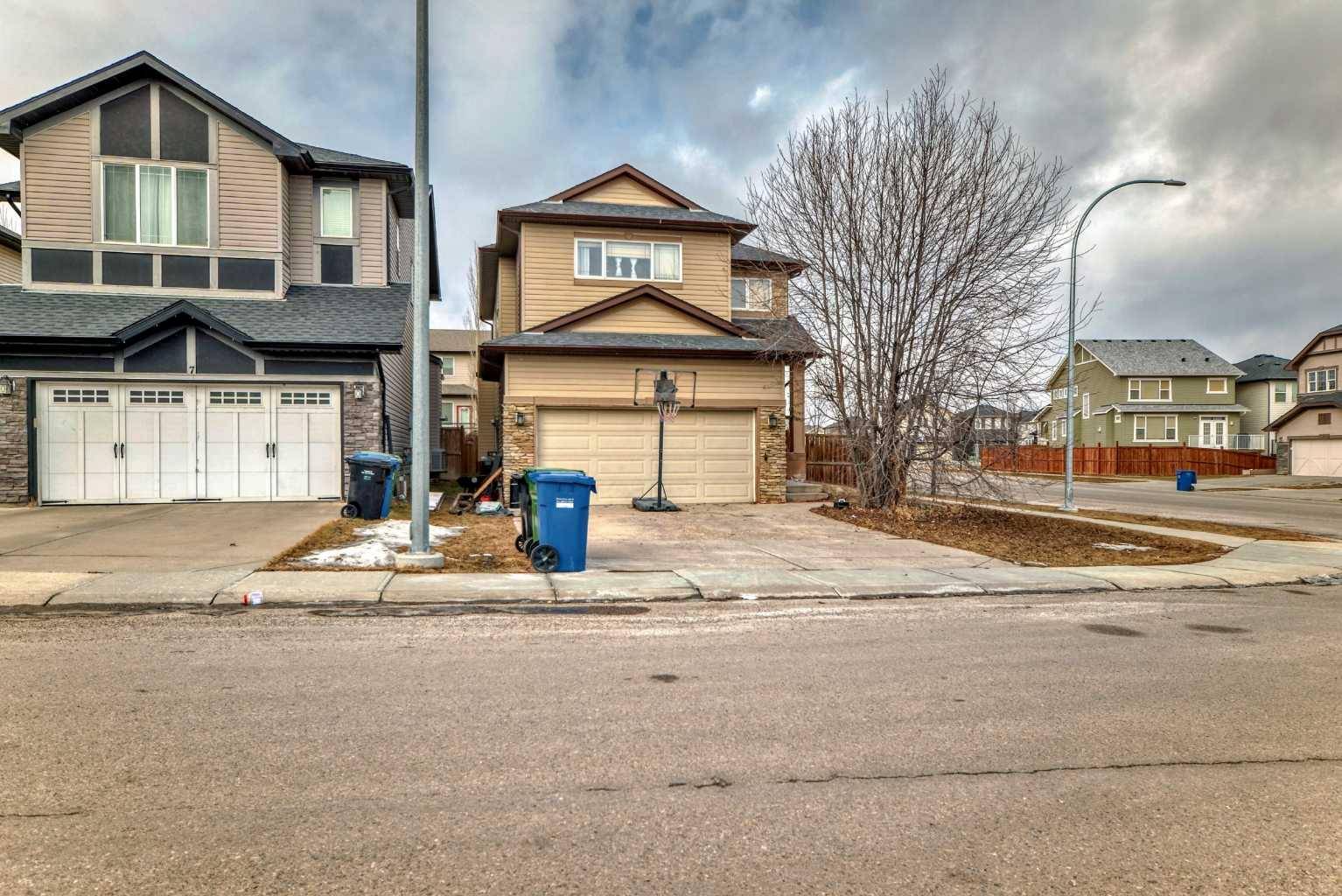 Calgary, AB T3R 0C9,3 Sherwood CRES NW