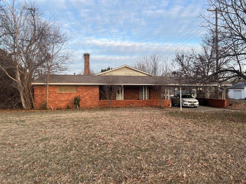 Chickasha, OK 73018,1427 S 16th Street