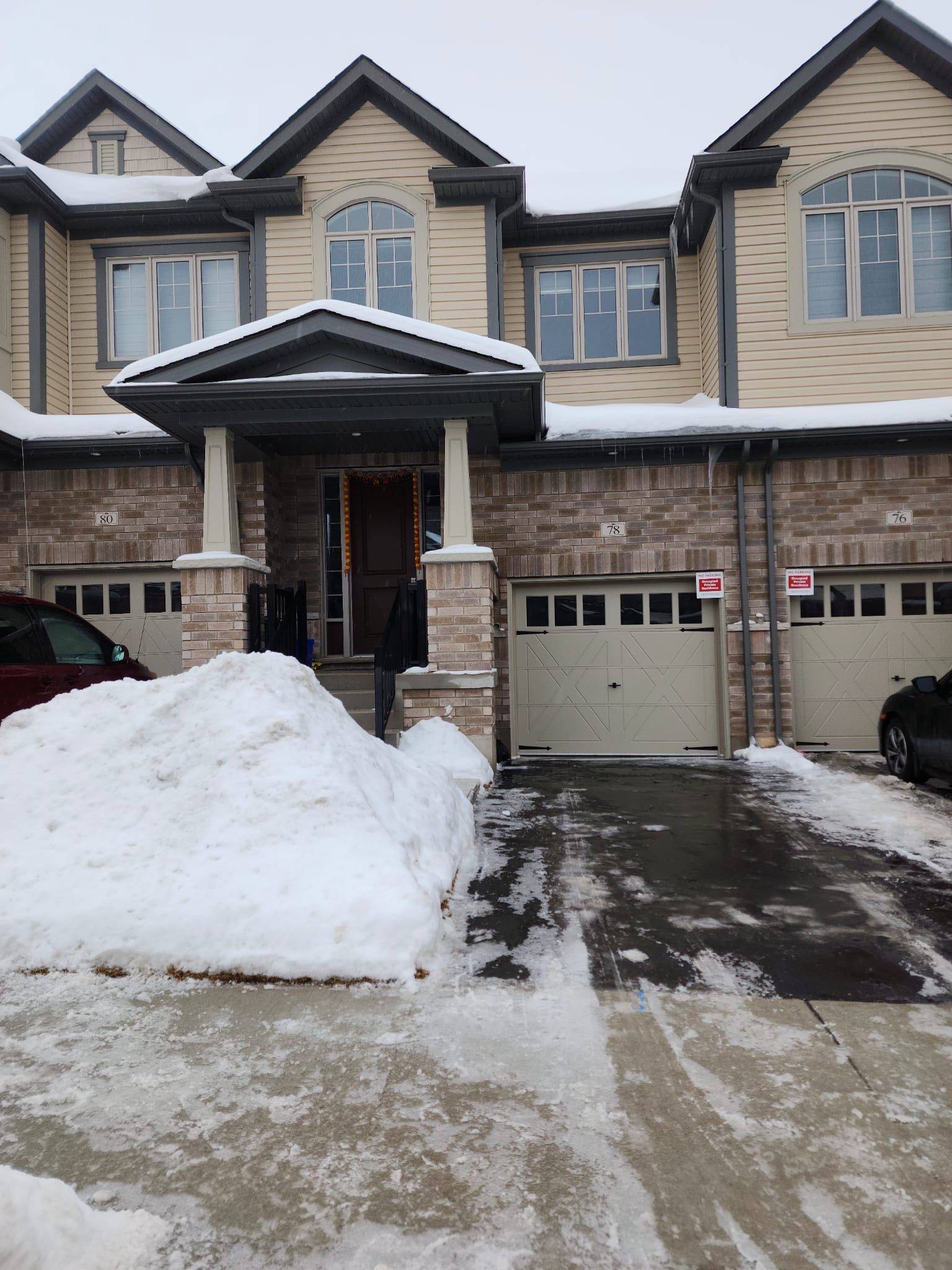 Kitchener, ON N2R 0S5,78 Grassbourne AVE E