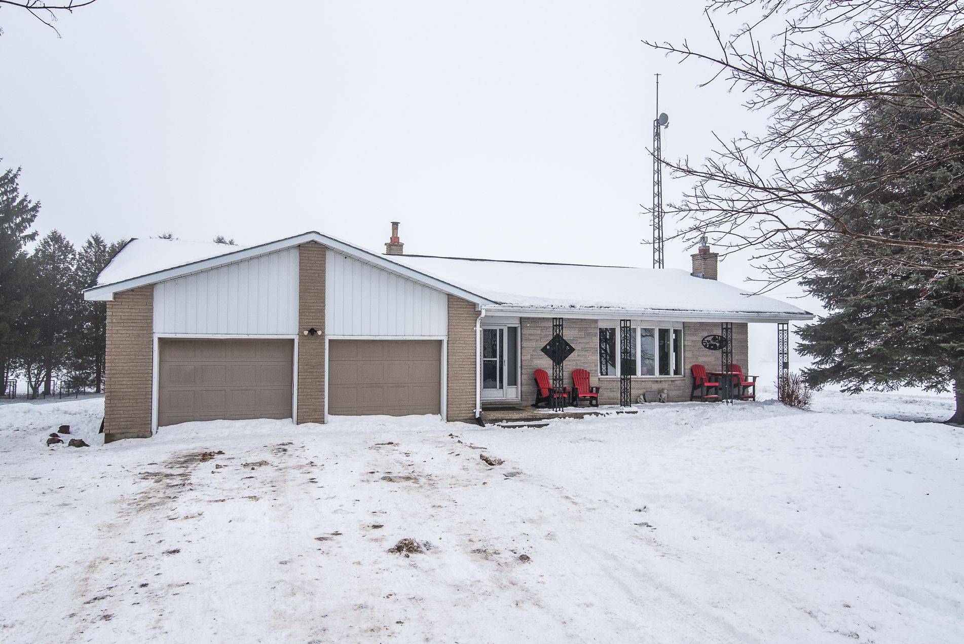 Huron-kinloss, ON N0G 2H0,518 South Kinloss AVE