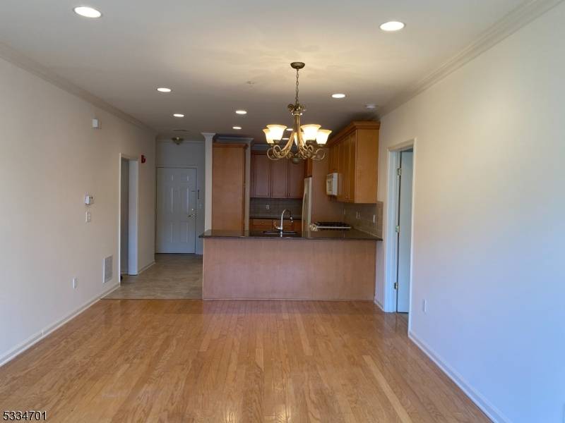 Livingston Twp., NJ 07039,3107 Pointe Gate Dr