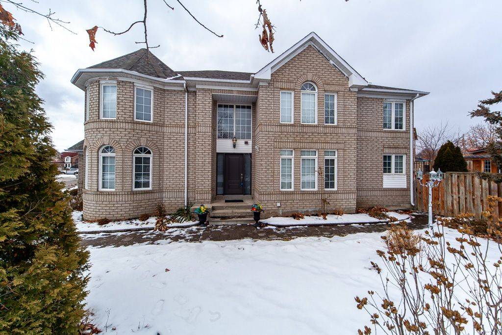 Mississauga, ON L5V 2J5,5523 Loon Lake AVE