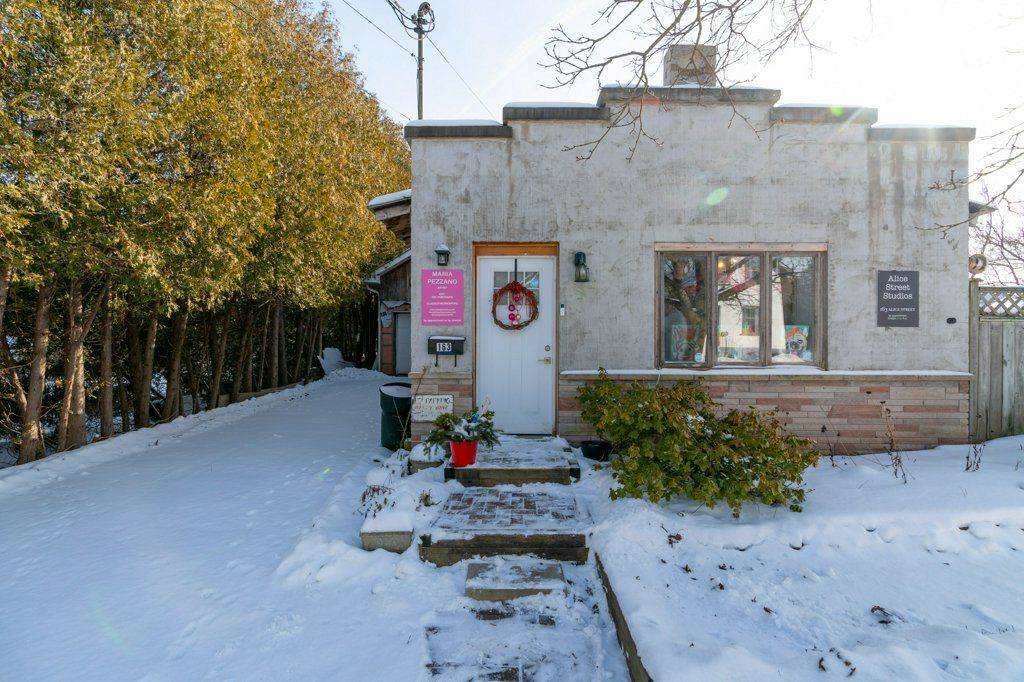 Guelph, ON N1E 3A2,163 Alice ST