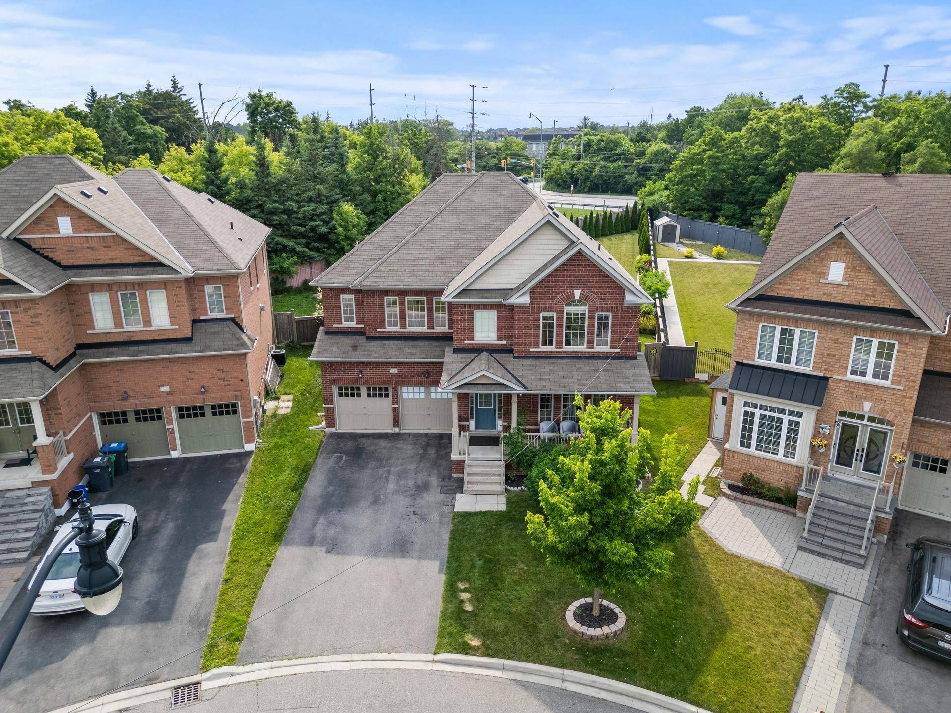 Brampton, ON L6Y 2X9,12 Danfield CT