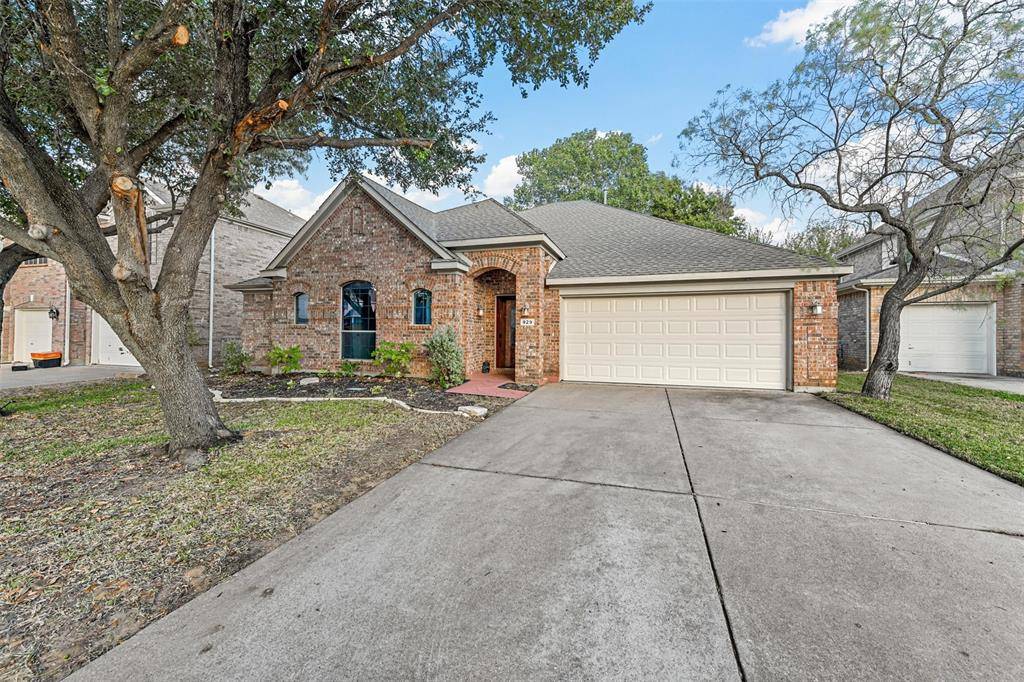 Burleson, TX 76028,929 Oatlands Place