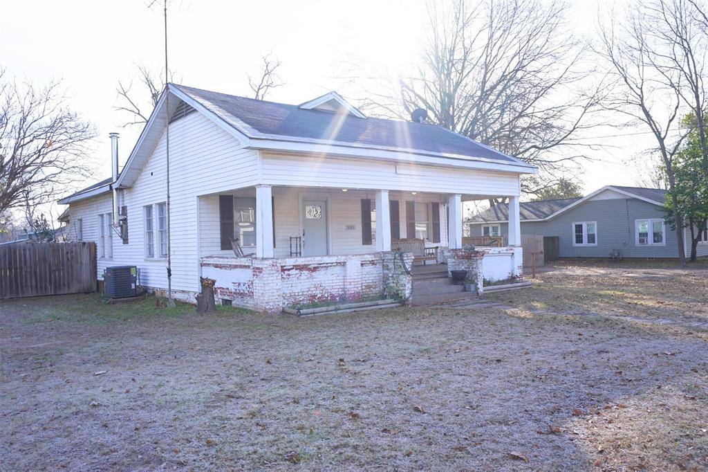 Gilmer, TX 75644,521 N Montgomery Street