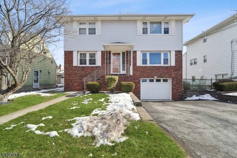 Saddle Brook Twp., NJ 07663,20 Westminster Pl