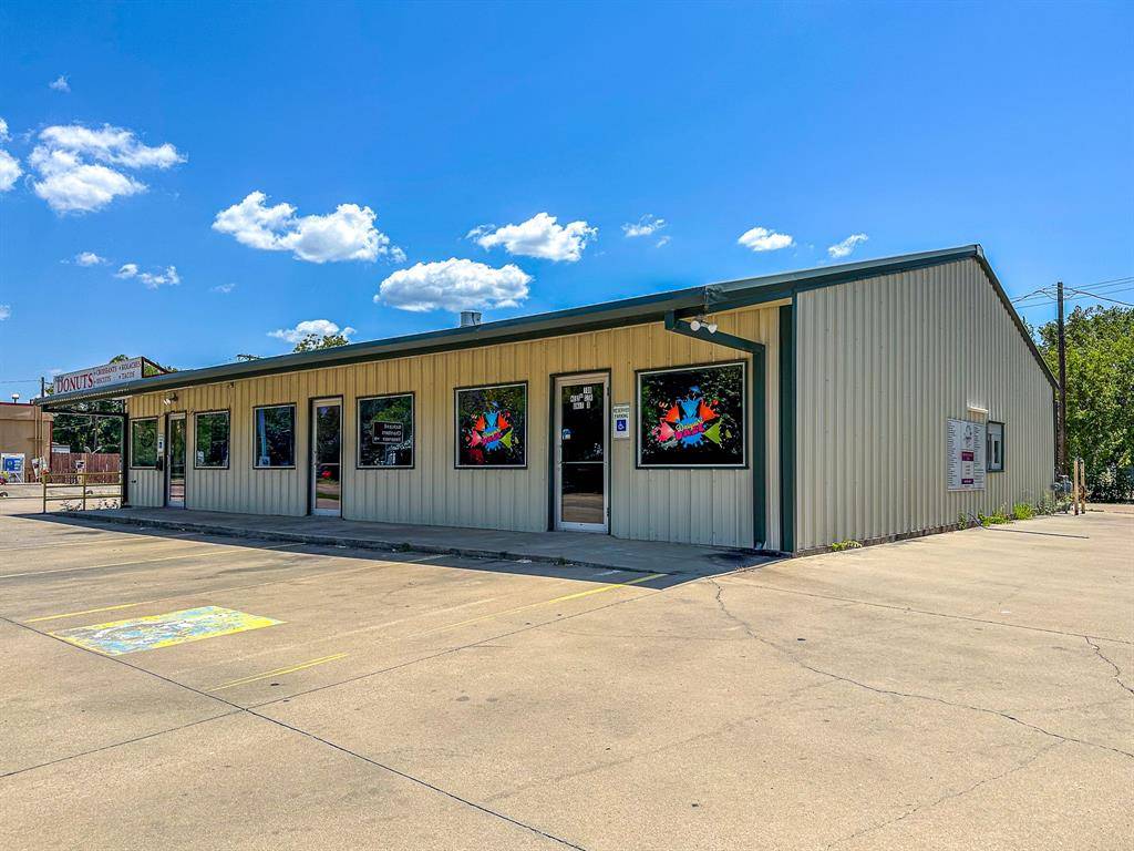 Kerens, TX 75144,100 NE 2nd Street #2