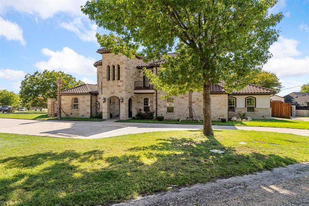 River Oaks, TX 76114,5523 Dartmouth Avenue