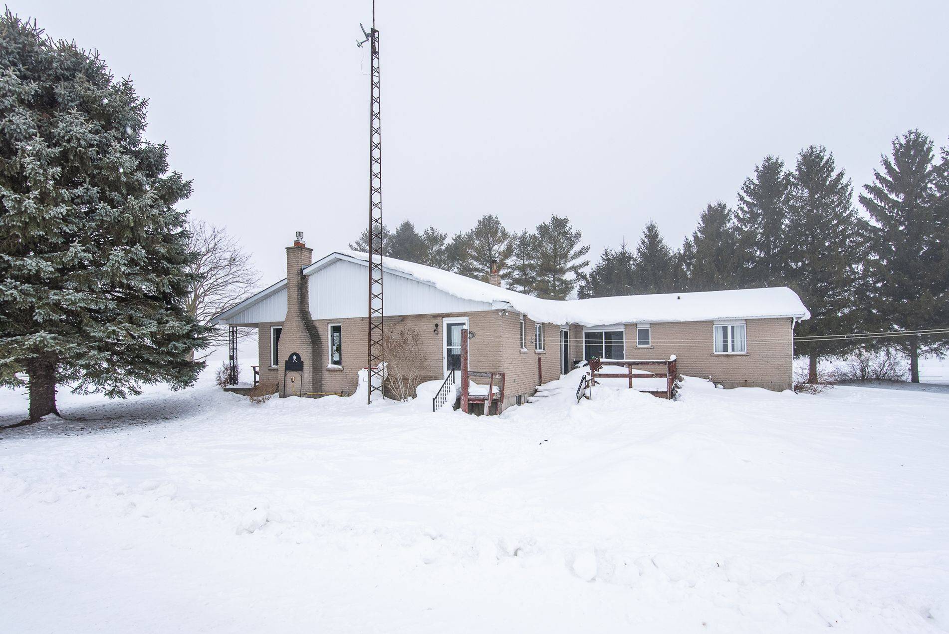 Huron-kinloss, ON N0G 2H0,518 South Kinloss AVE