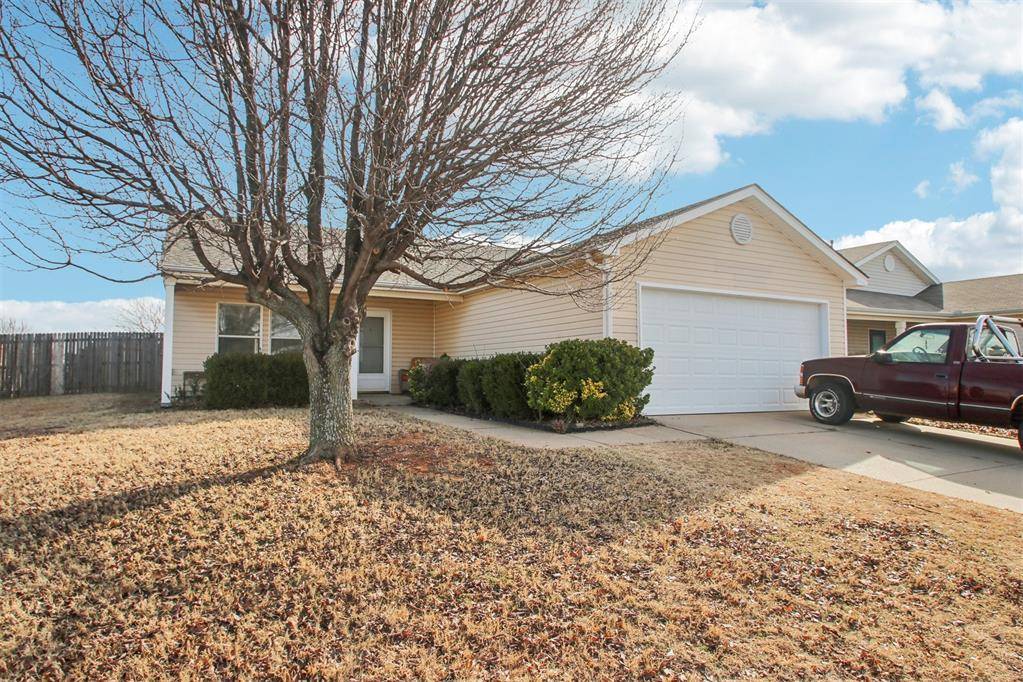 Yukon, OK 73099,900 Periwinkle Drive