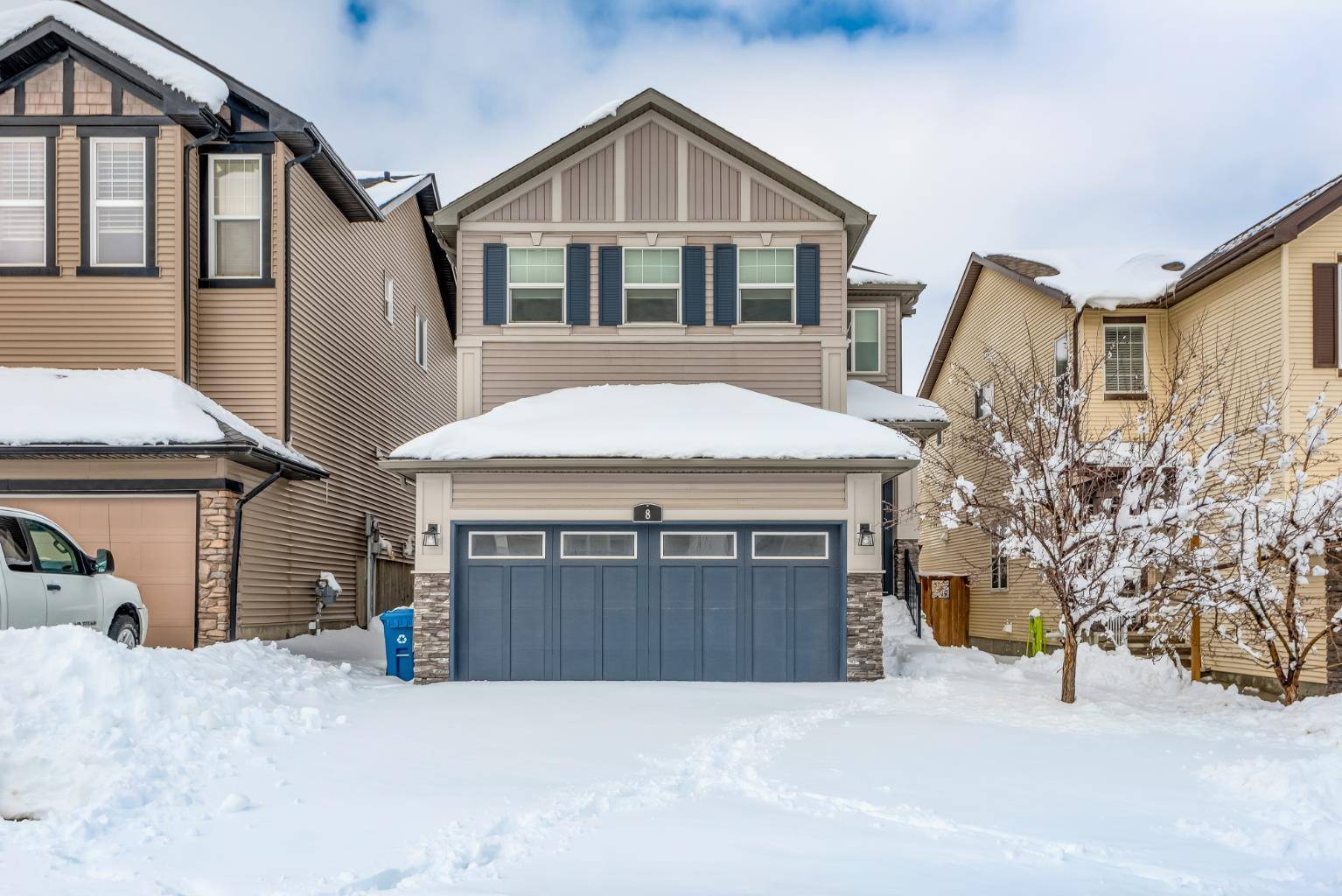 Calgary, AB T3R 0E2,8 Sage Valley Close NW