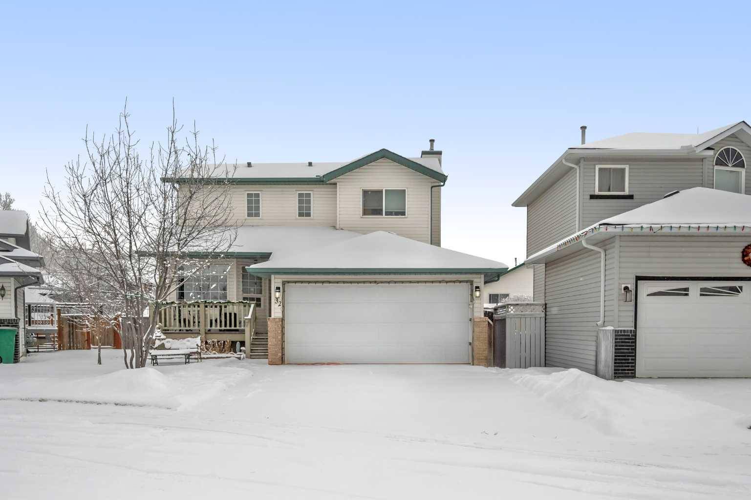 Airdrie, AB T4B 2J1,32 Sunridge PL NW