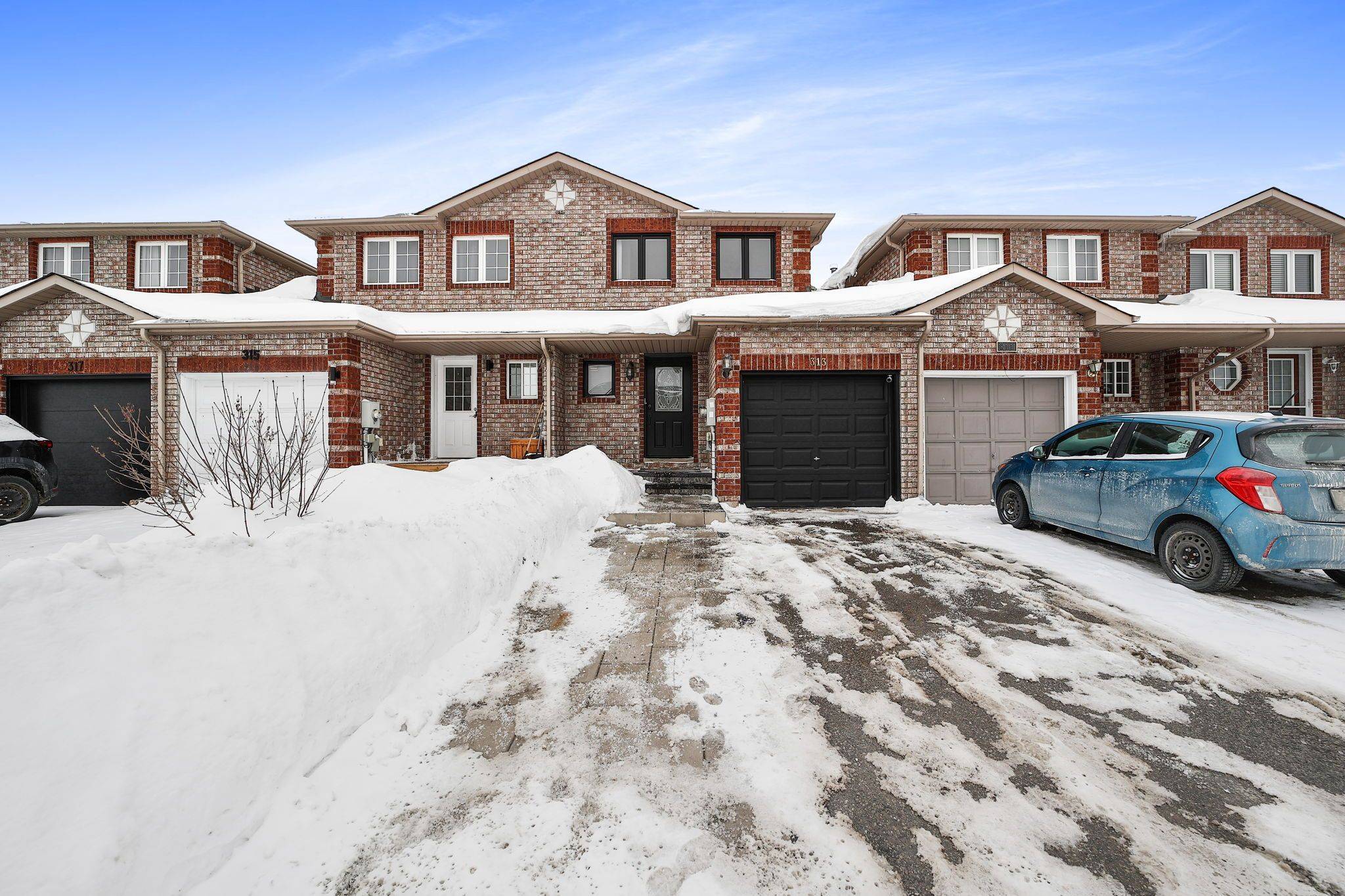 Barrie, ON L4M 7A8,313 Dunsmore LN