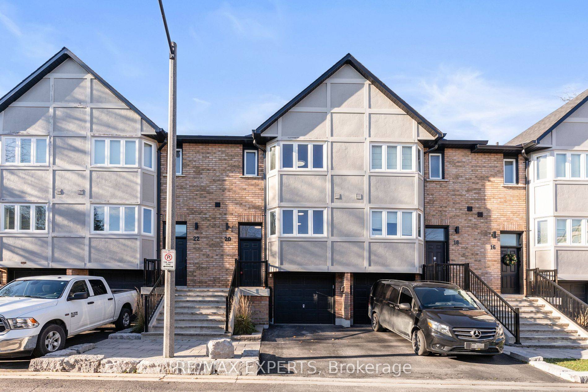 Vaughan, ON L4L 8Z6,20 William Farr LN #10