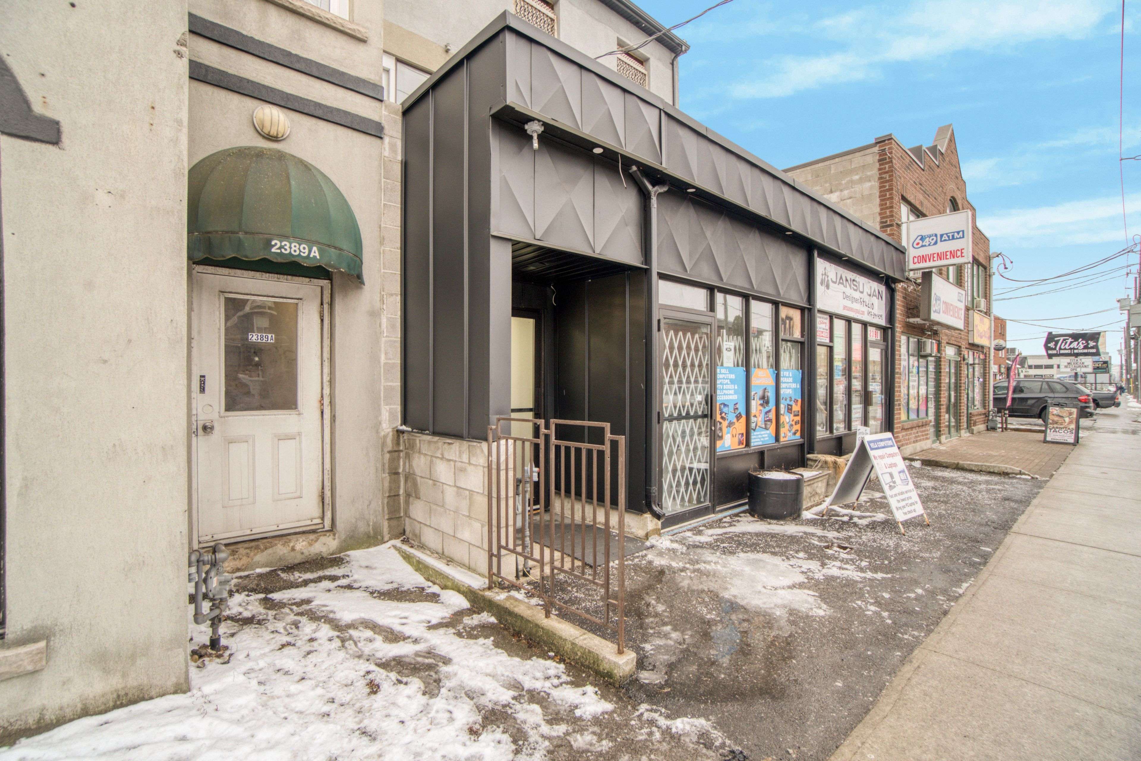 Toronto W02, ON M6N 1K9,2389 St. Clair AVE W #2-3