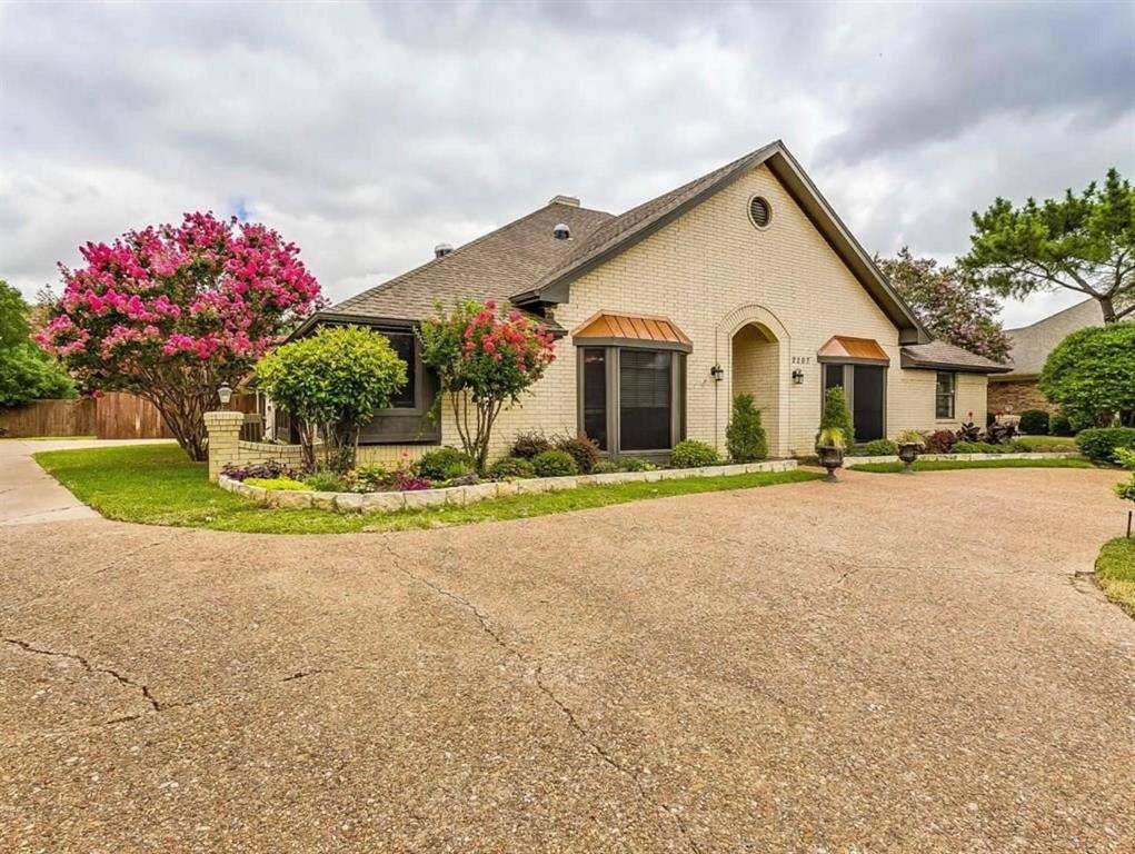 Carrollton, TX 75006,2207 Creekview