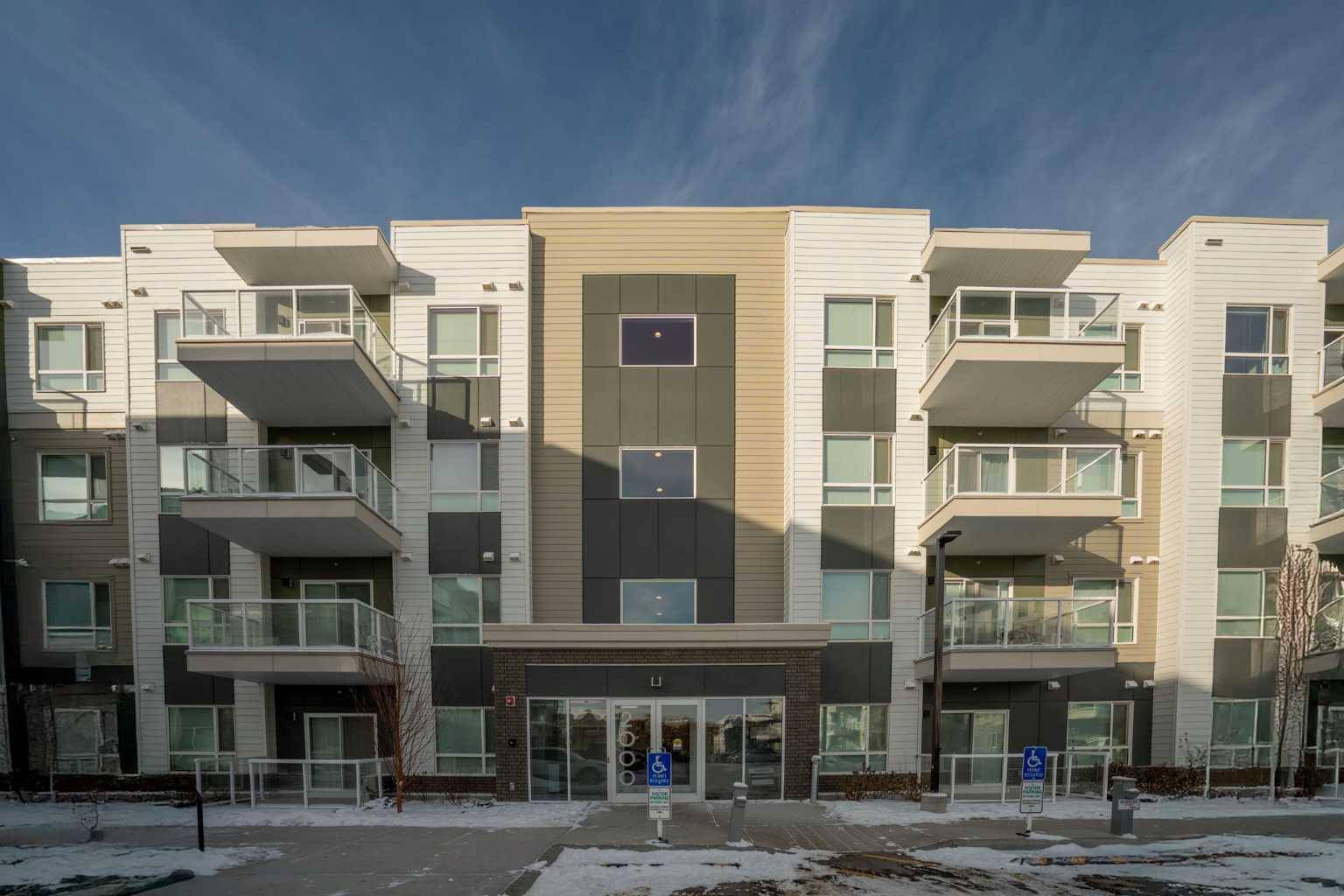 Calgary, AB T3M 3T1,220 Seton GRV SE #2406