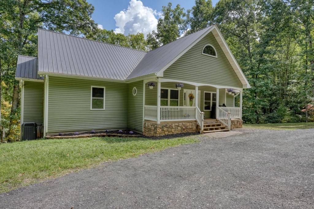 Hayesville, NC 28904,215 Rhodemont Trail