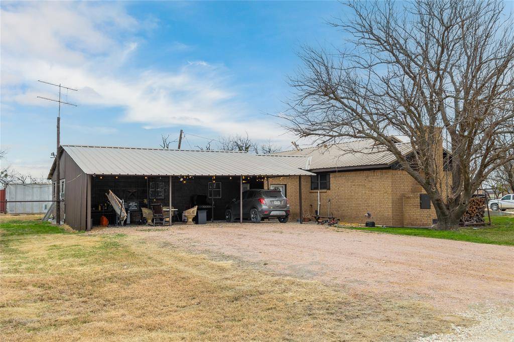 Talpa, TX 76882,204 3rd Street