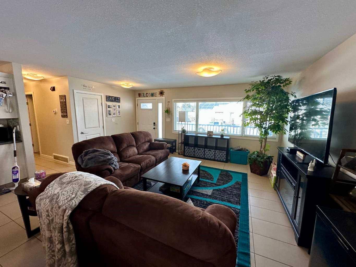 Red Deer, AB T4N3J9,3342 44A AVE