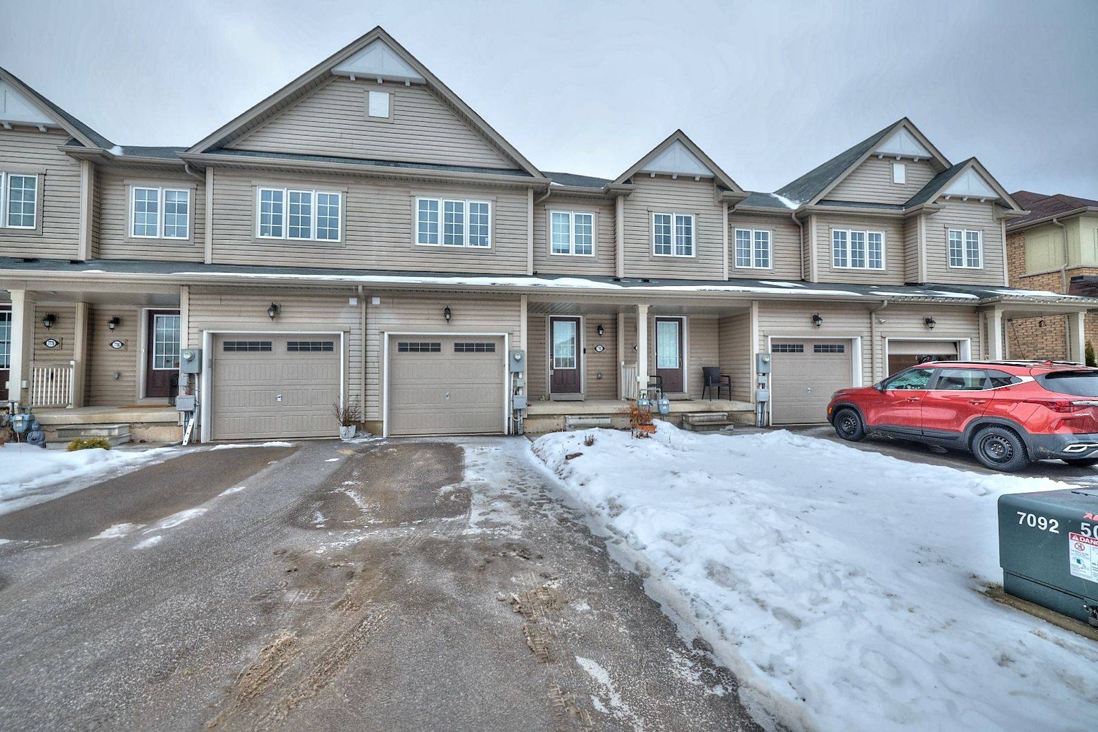 Niagara Falls, ON L2H 3R4,7782 White Pine CRES