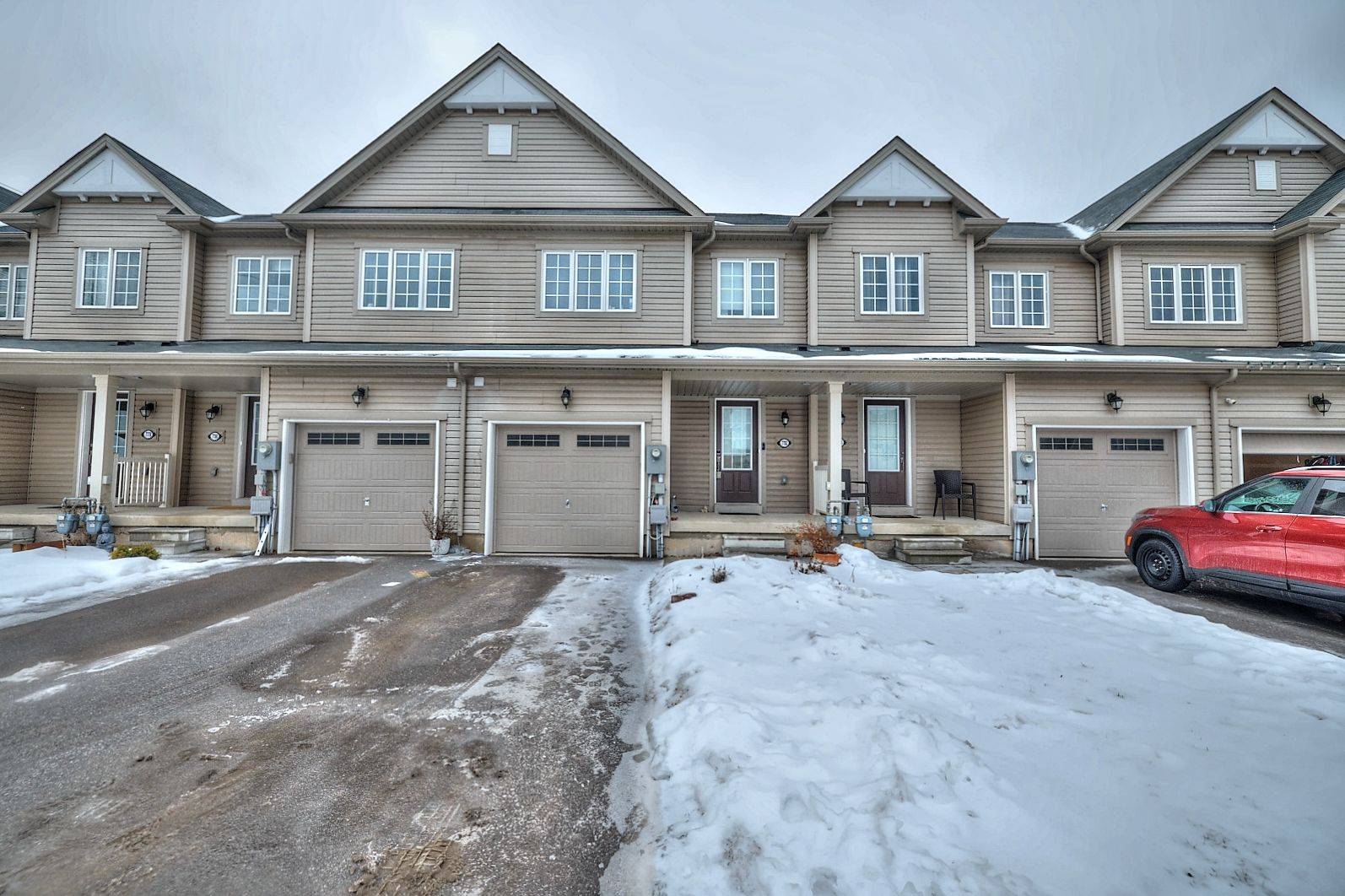 Niagara Falls, ON L2H 3R4,7782 White Pine CRES