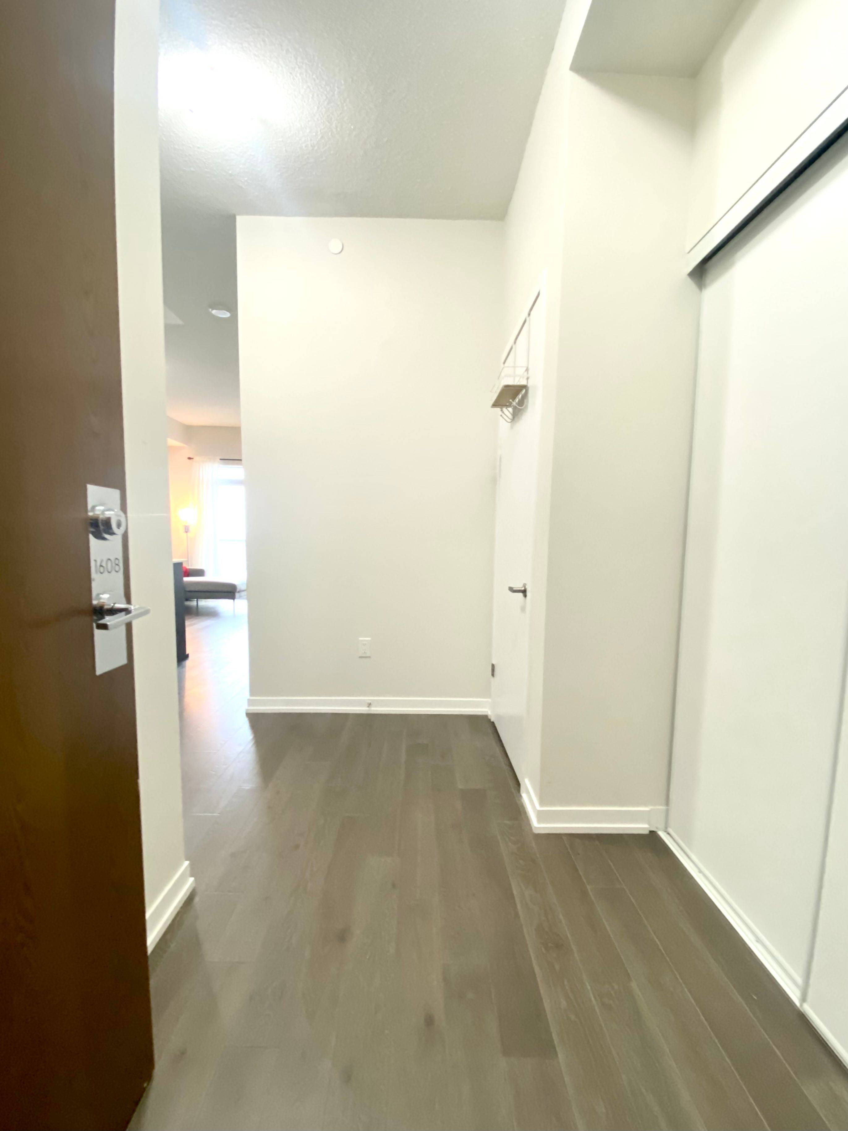 Mississauga, ON L5M 0Y3,2560 Eglinton AVE W #1608