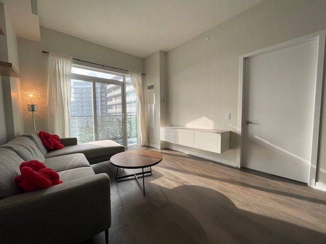 Mississauga, ON L5M 0Y3,2560 Eglinton AVE W #1608