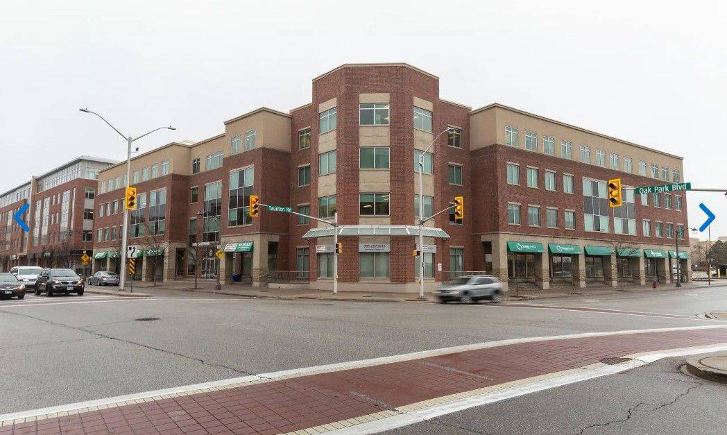 Oakville, ON L6H 6M4,231 Oak Park BLVD #301-G