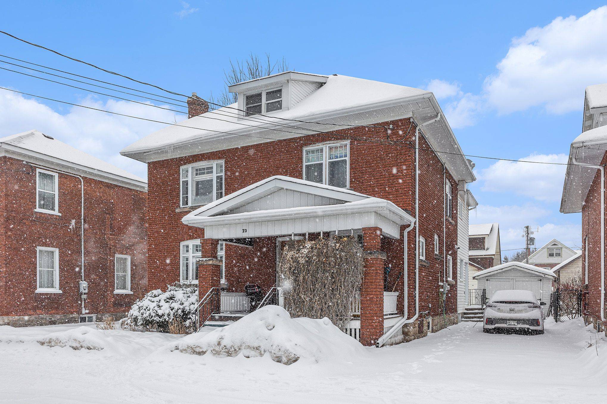 Smiths Falls, ON K7A 2K1,73 Mcgill ST N