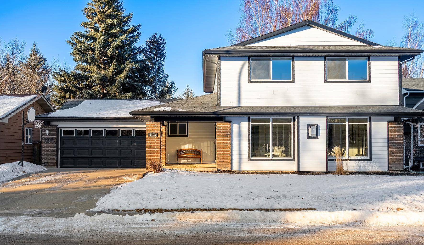 Calgary, AB T2W 2T7,1108 Lake Placid DR SE