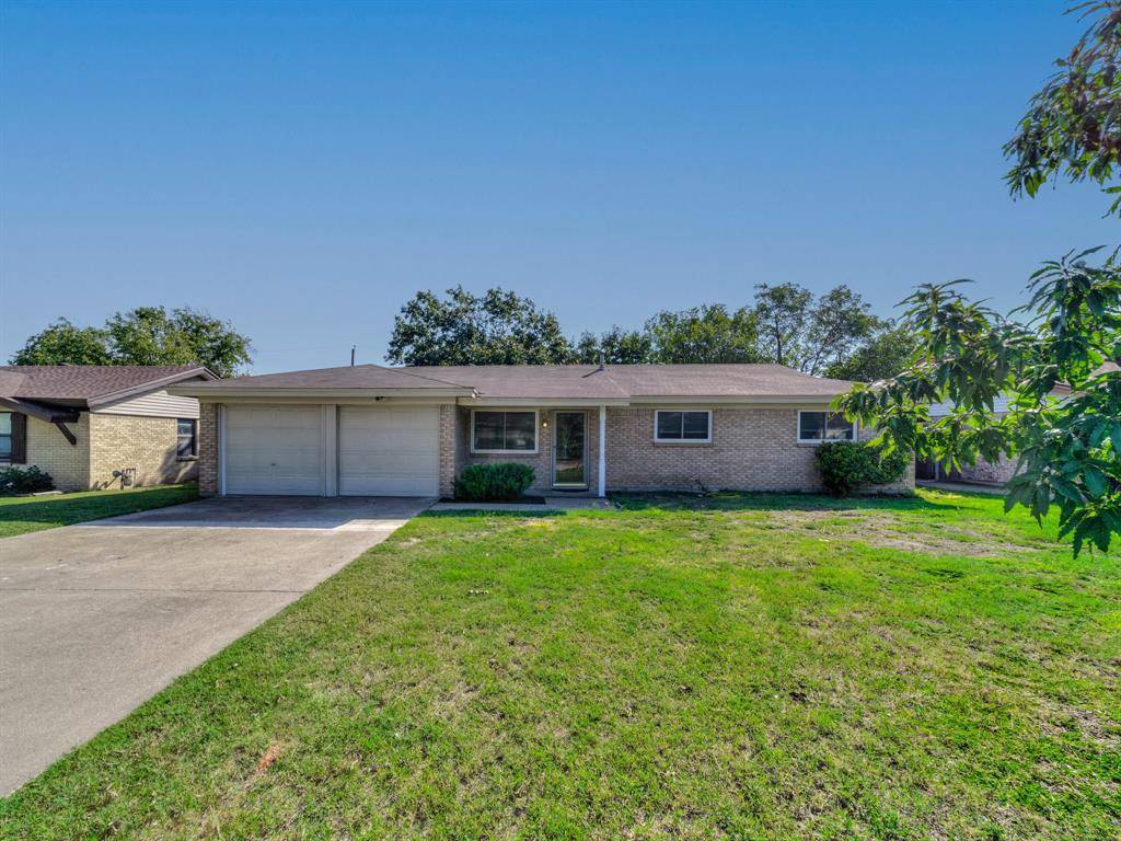 White Settlement, TX 76108,844 Saddle Road