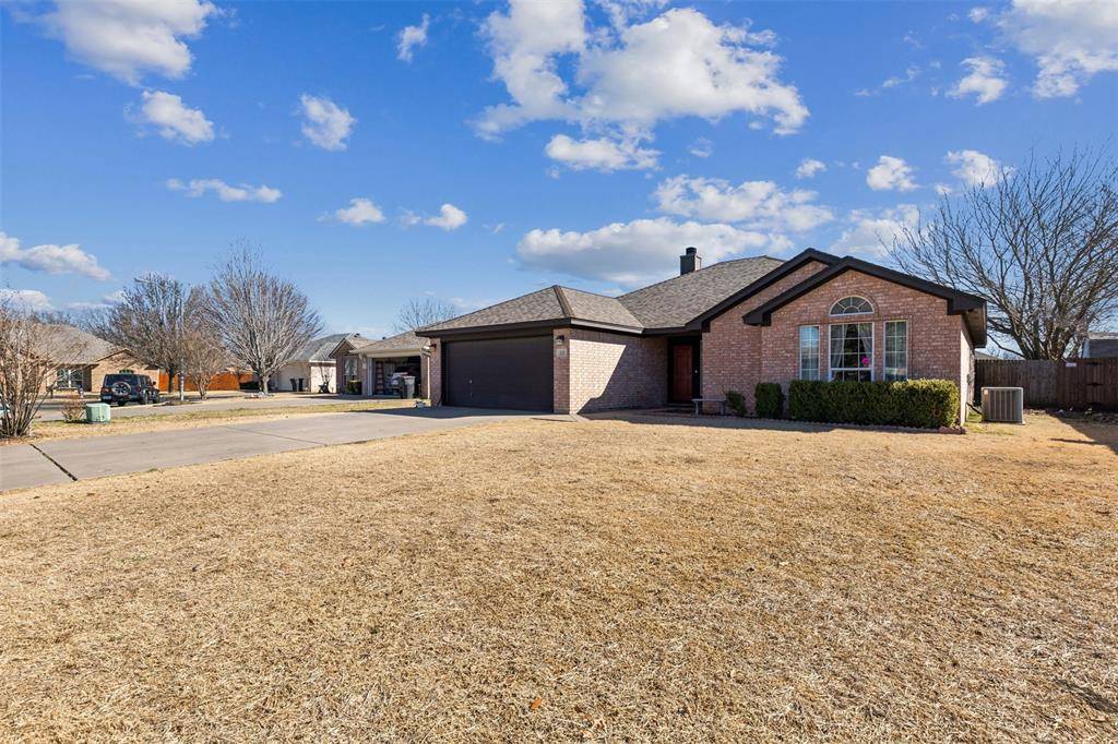 Cleburne, TX 76033,213 Preston Drive