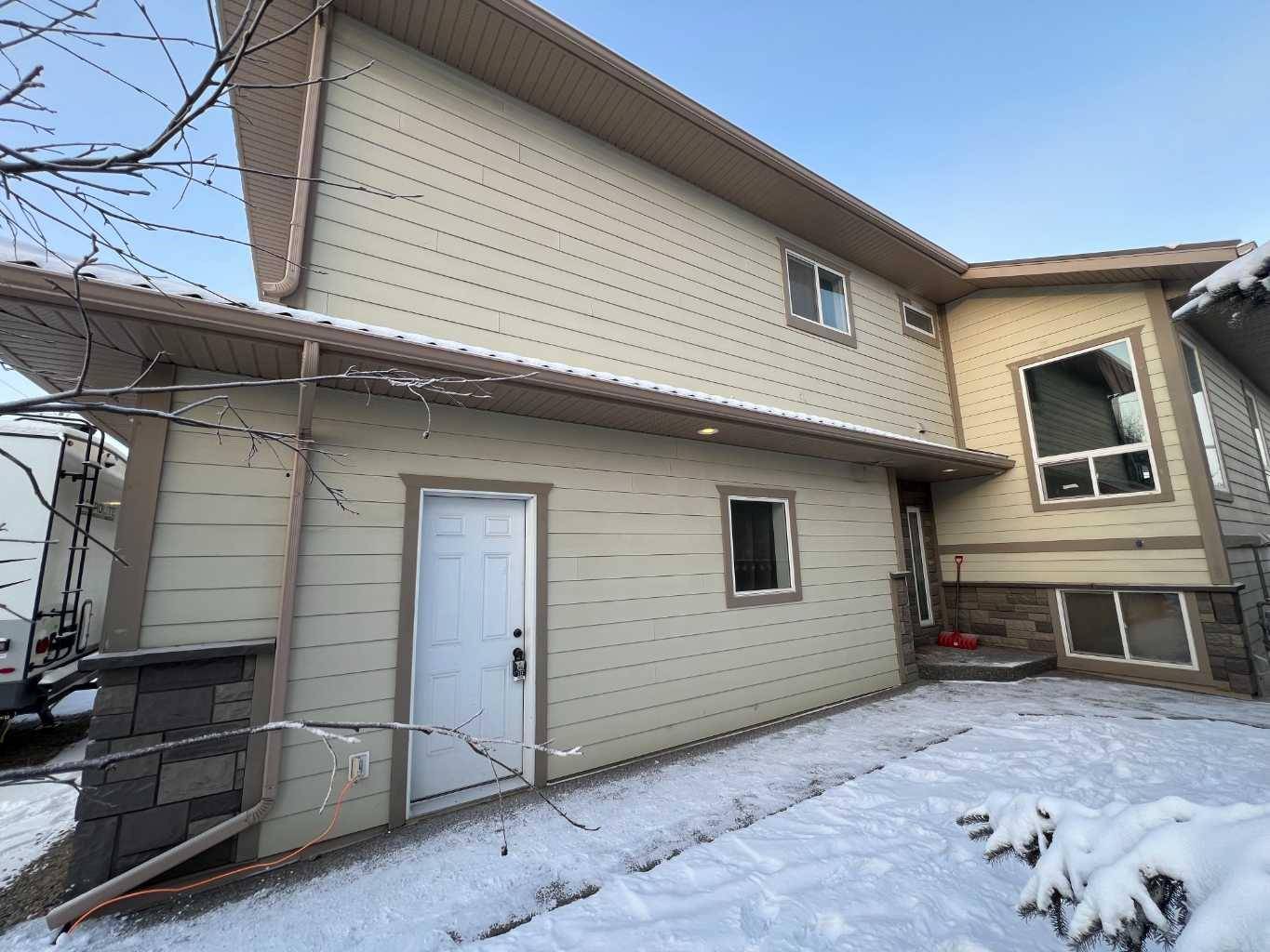 Hinton, AB T7V1M6,130 Wanyandi AVE