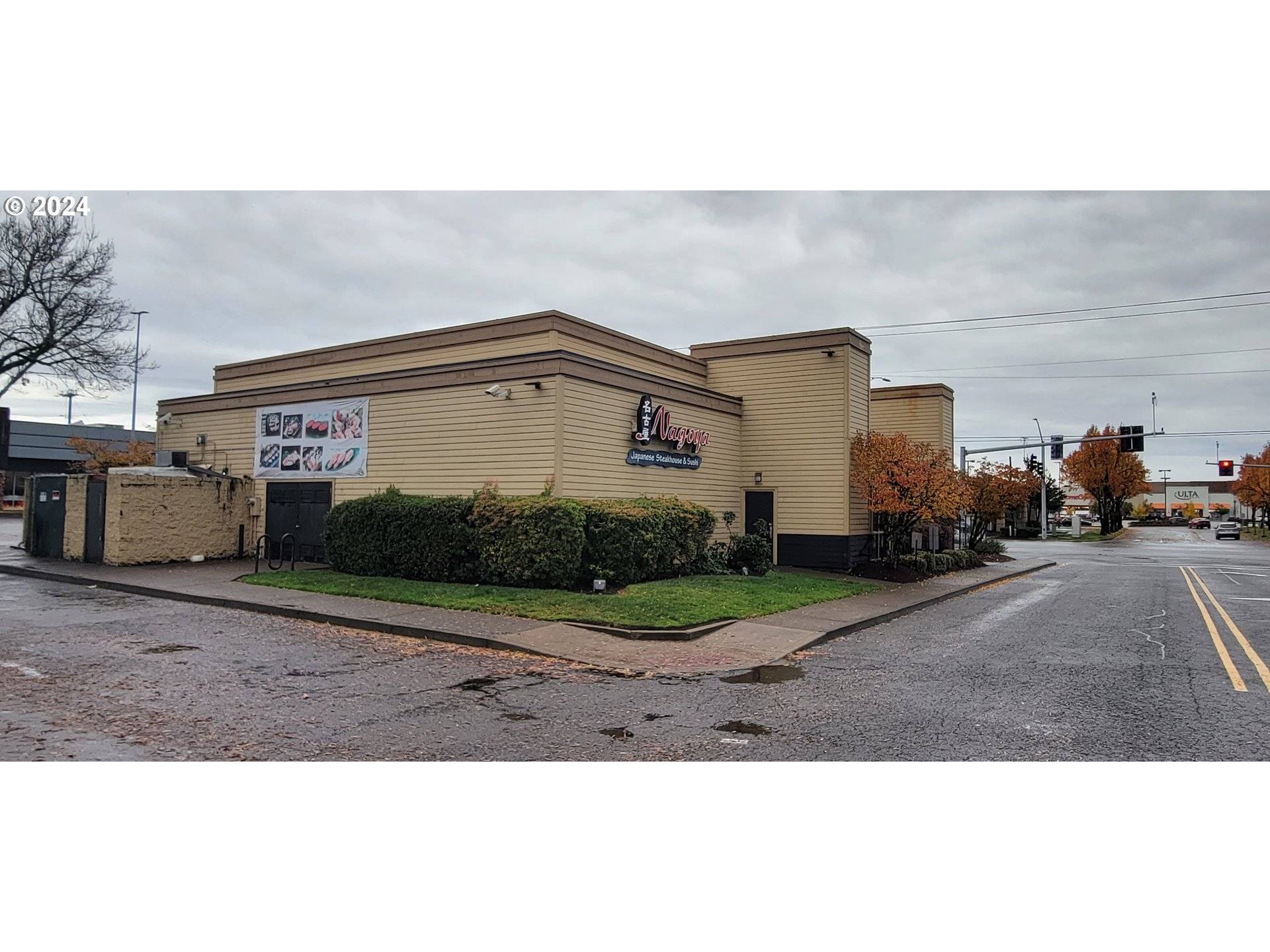 Salem, OR 97301,3760 CENTER ST NE