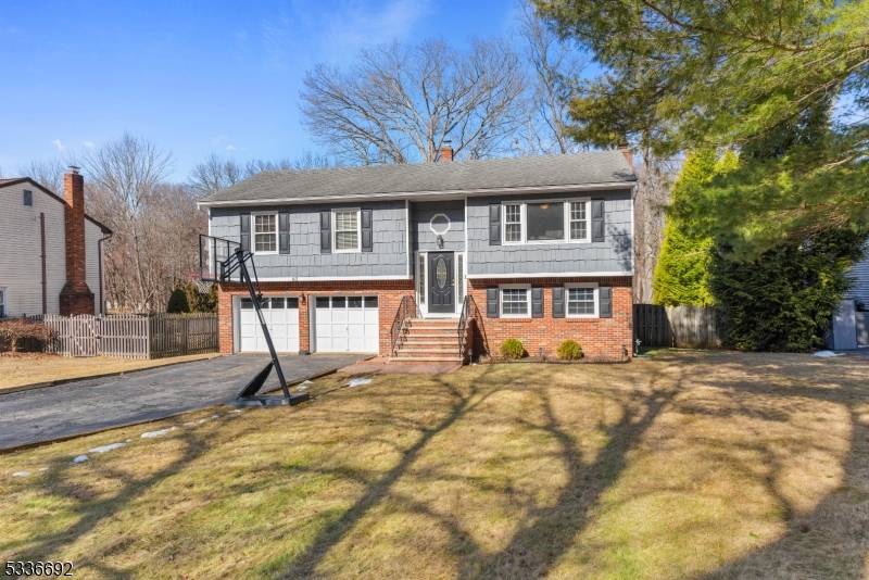 Mount Olive Twp., NJ 07836,63 Deer Path Dr