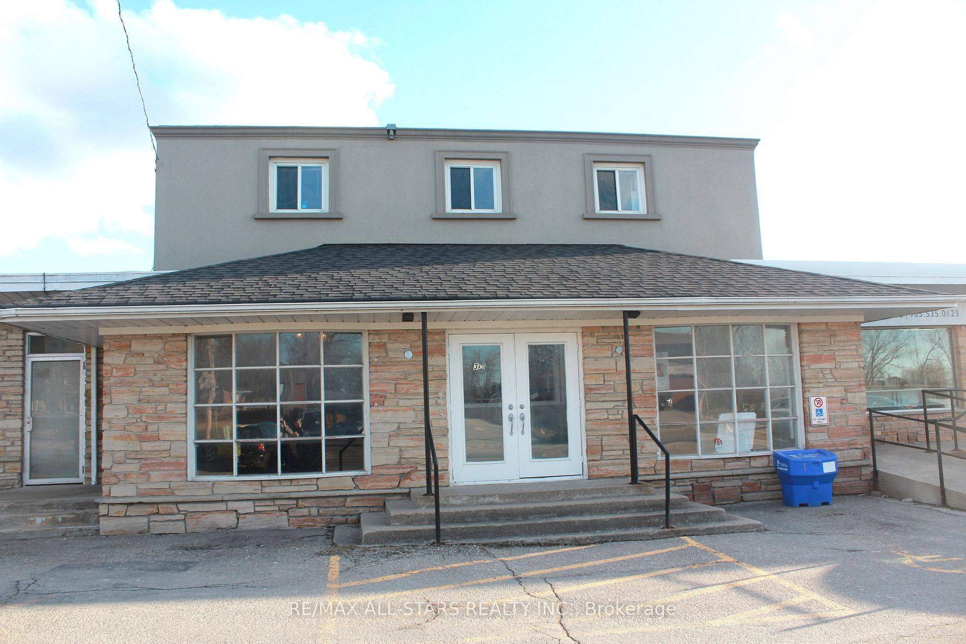 Georgina, ON L4P 2H6,183 Simcoe AVE #2