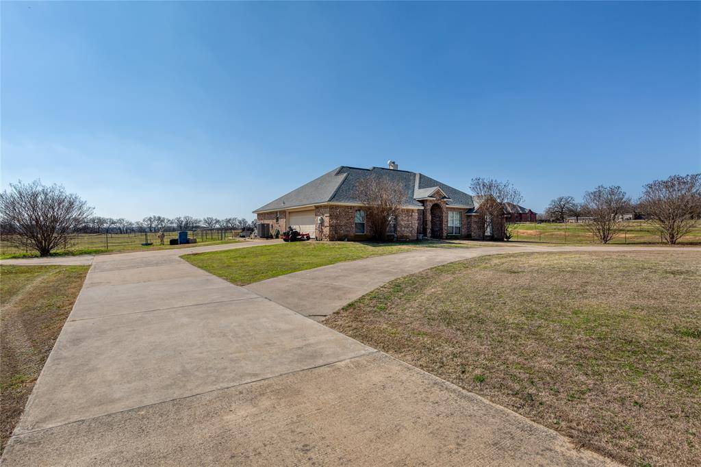 Springtown, TX 76082,609 South Drive