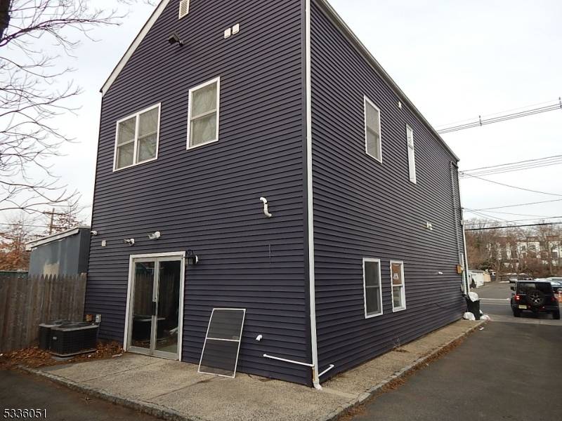Westfield Town, NJ 07090,348 South Ave East