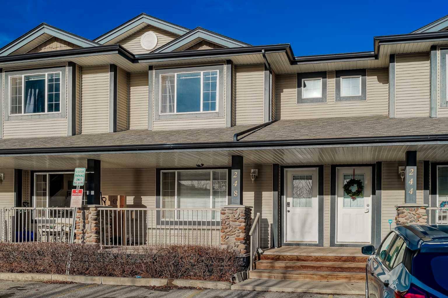 Chestermere, AB T1X 1N2,248 Stonemere PL